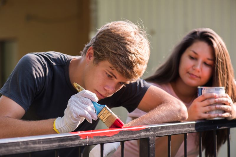 Local Fence Painting pros at work