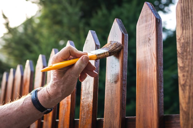 fence painting